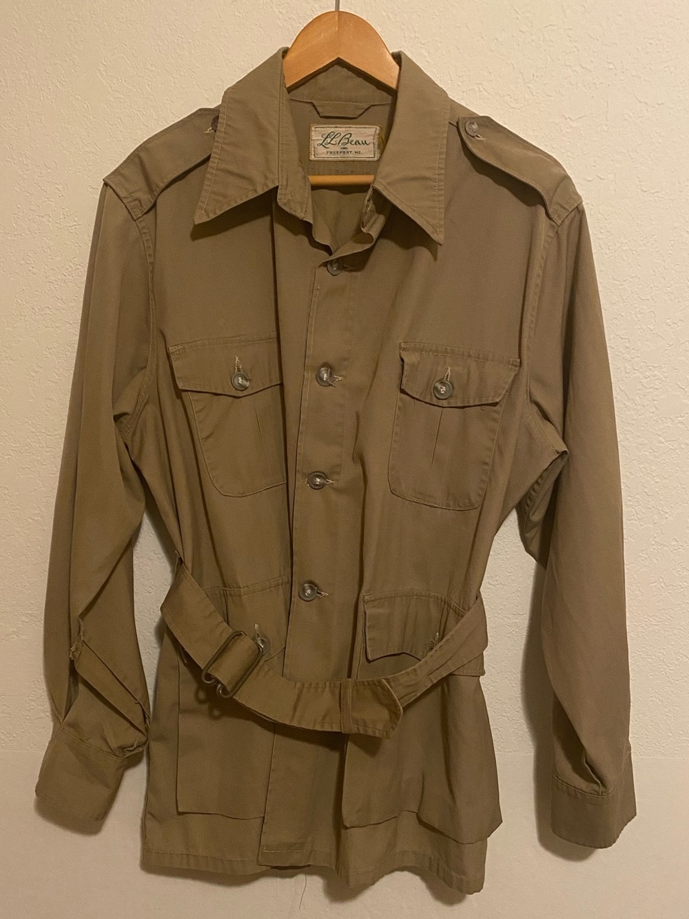 Vintage 70’s L.L. Bean Belted Safari/Bush Jacket Khaki/Beige Workwear Utility